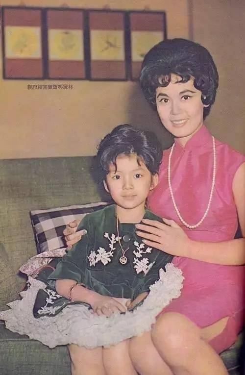 为亚洲影后,30岁香消玉殒,公公是上将,父亲更厉害_林黛_龙绳勋_龙云