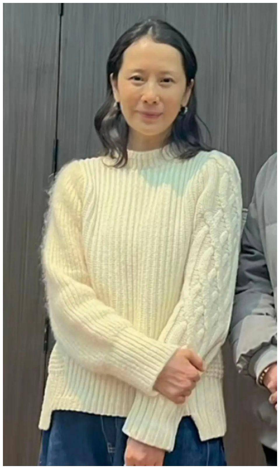47岁海清断崖式老去她的真实让多少强行扮嫩的女星无地自容