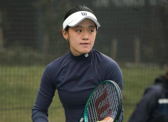 20岁女网球选手以6比1和7比5横扫劲敌夺得第8冠郑钦文迎来新助力