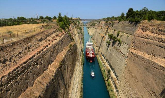 的运河,1900年才彻底完成,凡是开凿的公司全部破产_科林斯_希腊_因为