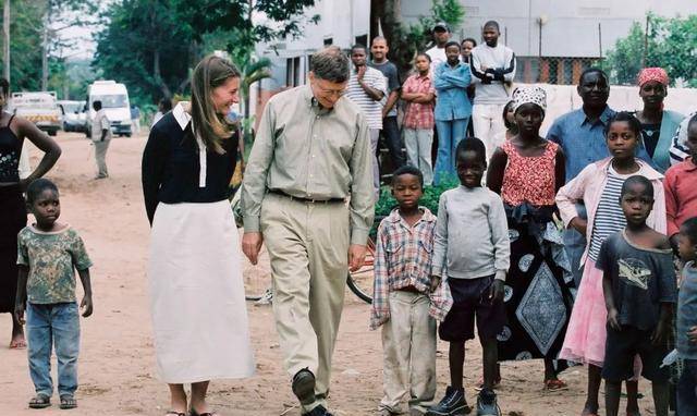 比尔盖茨和相伴27年妻子离婚8000亿财产待分割背后有何隐情