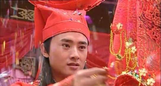 秦重虽然继承了油铺,没有以前寒酸了,可是给一个花魁赎身的实力还是没