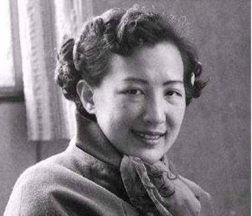 他不惜与六旬养母打官司,哥哥却是截然相反的态度_黄宗英_周伟_周璇