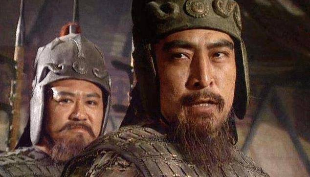 原创刘备封黄忠为将关羽坚决反对因为他心里有目标诸葛亮看不上