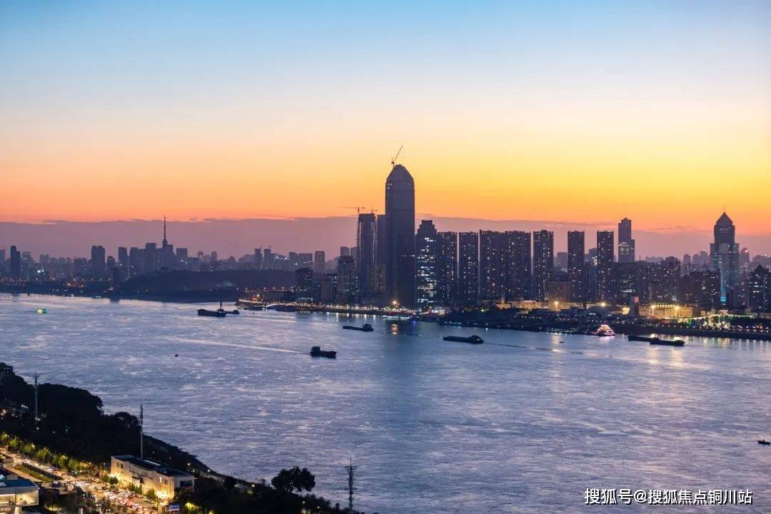 武汉武昌滨江华润长江中心售楼处电话售楼中心楼盘详情24小时电话