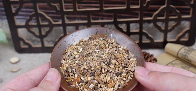 原创代谢不掉的痰湿让人变胖变丑3招排痰湿身体干净不油腻