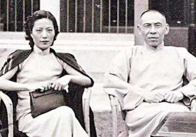 黄金荣回到家中,看到家里一片狼藉,露兰春也不见