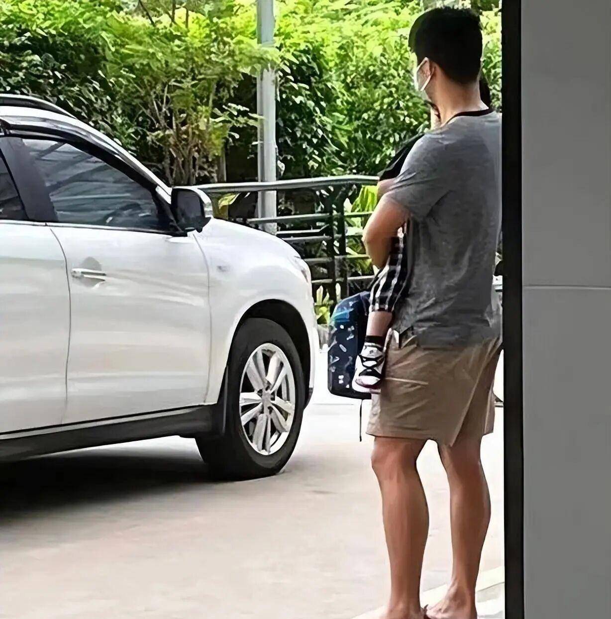 原创苏炳添和全红婵证实了广东人的松弛感穿什么也不如穿拖鞋舒服