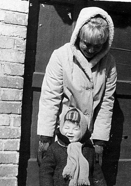 俄罗斯巨富阿布3岁丧父丧母3段婚姻7个子女离婚被分走13亿