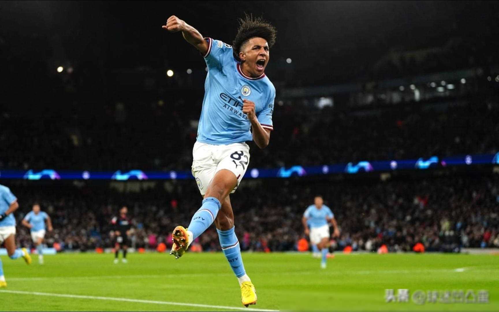 瓜帅力捧曼城青训双蓬头新星成未来之星