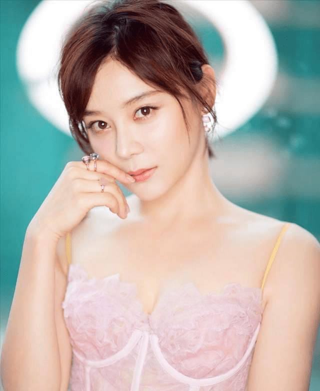 原创36岁袁姗姗身材惊艳如斯饱满有料美得让人欲罢不能究竟有何秘诀