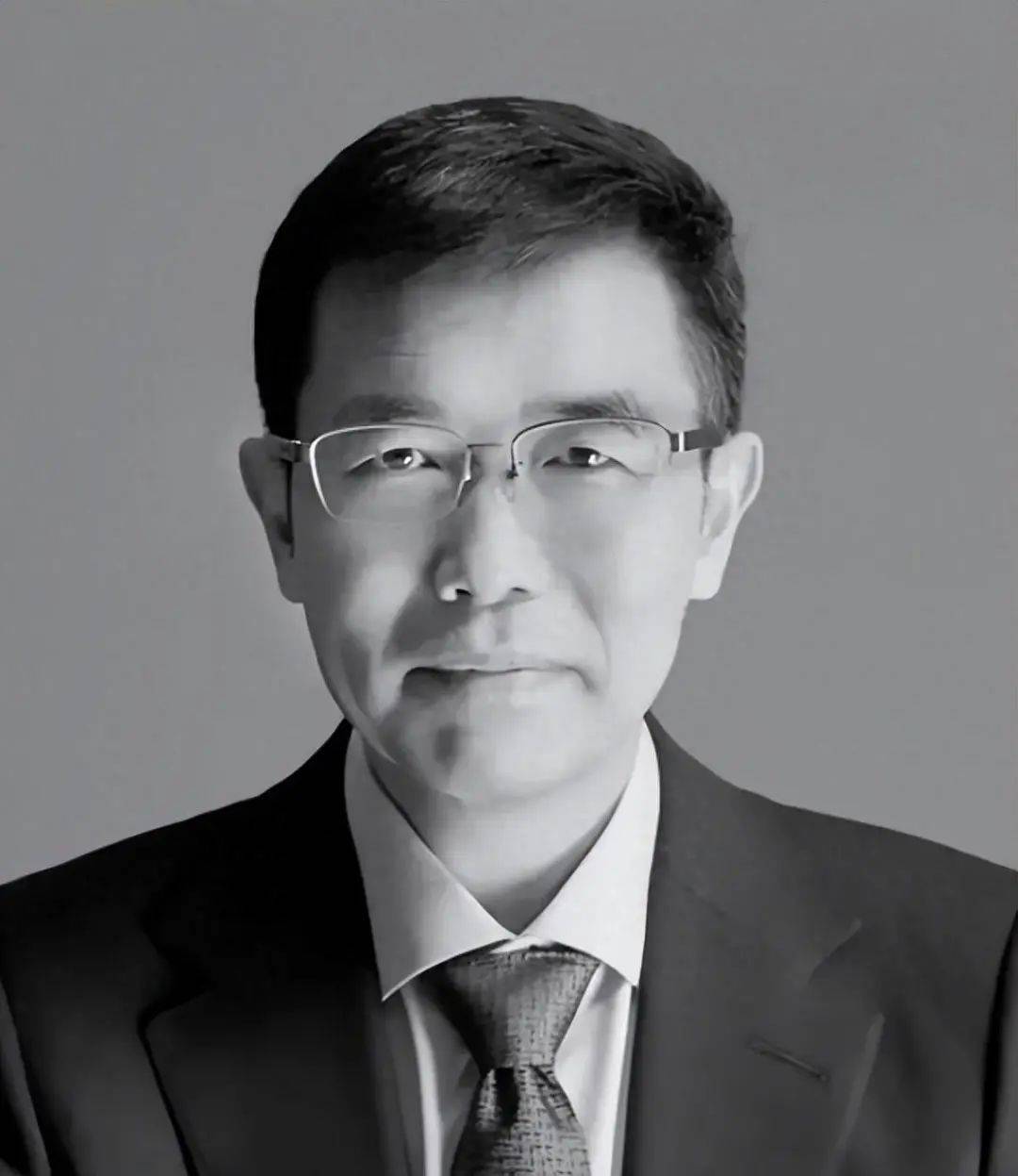 原创38岁国防专家去世下班后意外死亡外媒为何说中国再遭重创