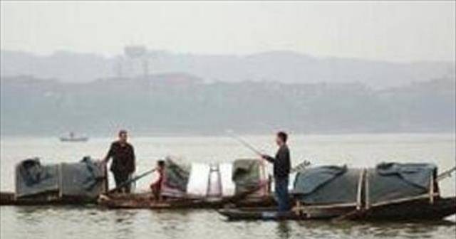 直面死亡找不到接班人捞尸人尸臭洗不掉沾染了就是一辈子