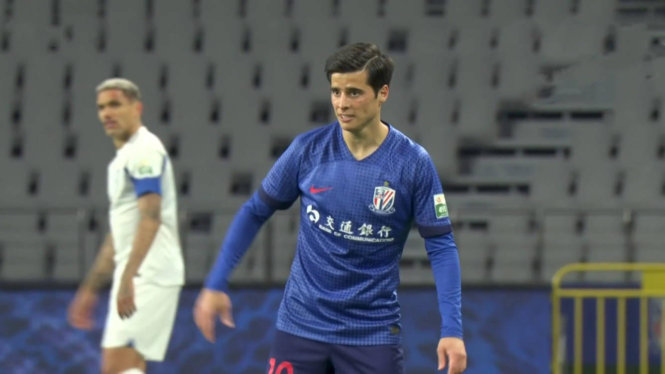 谢鹏飞杀出重围,于汉超在前两场爆发,徐皓也具备首发首发,上海申花恨