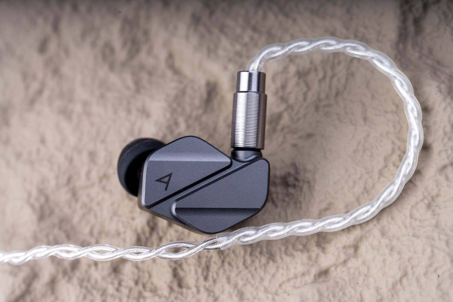 历久弥新的冷饭艾利和zero2