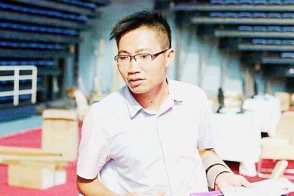 原创高考疯子吴善柳放弃北大10次高考只为上清华后来如何了