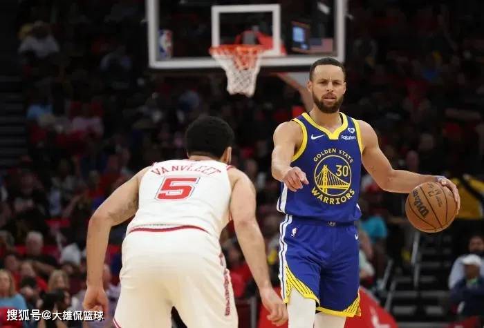 美媒列出大学三年级进入nba的球员中,现役最好的十人,库里第一_助攻_