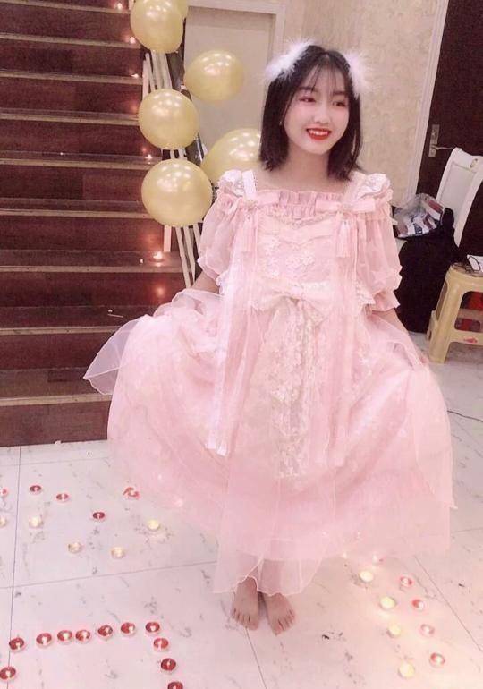 辍学变网红变形记农村女孩出道即坏背后真实原因让人心疼