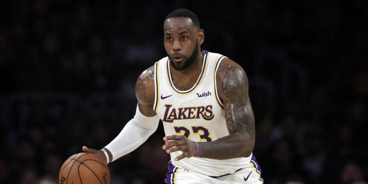 詹姆斯决定续约湖人浓眉眼伤情缓解湖人备战勇士更新