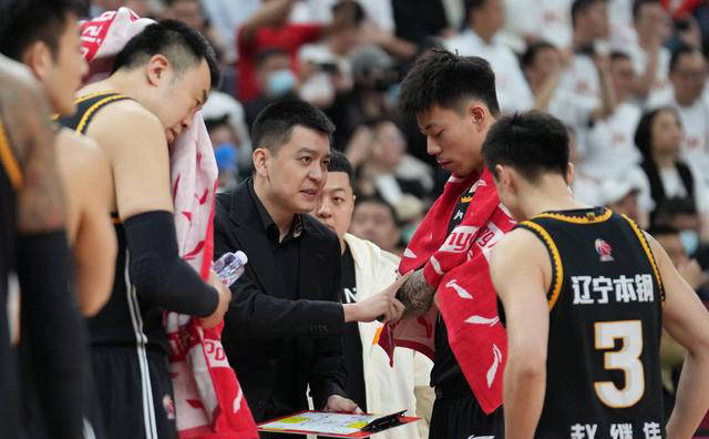 郭艾伦即将归队,库珀表现出色,季后赛名单敲定_赵继伟_1_cba