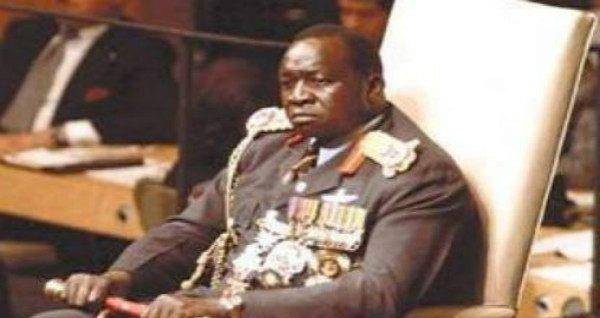 原创非洲最没人性总统除了喜欢英国女王而且还狂妄要求联合国搬家