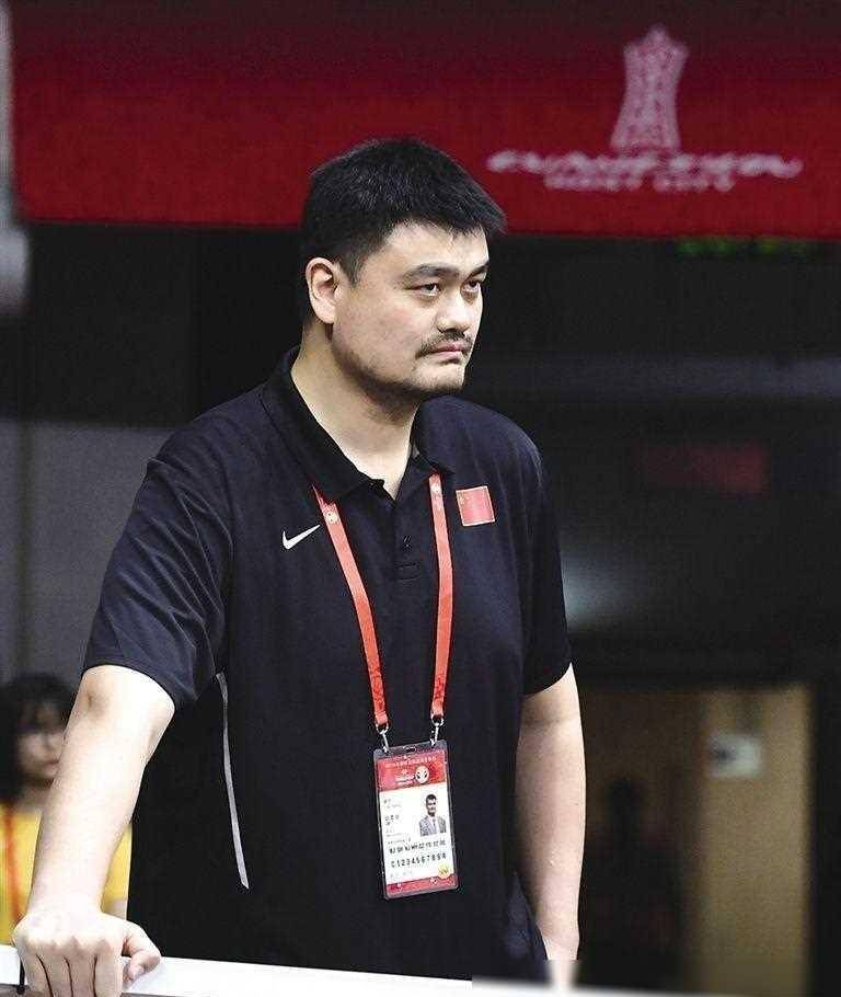 姚明女儿又胖了!14岁身高190体重近190斤,网友:这谁敢_身材_社会_问题