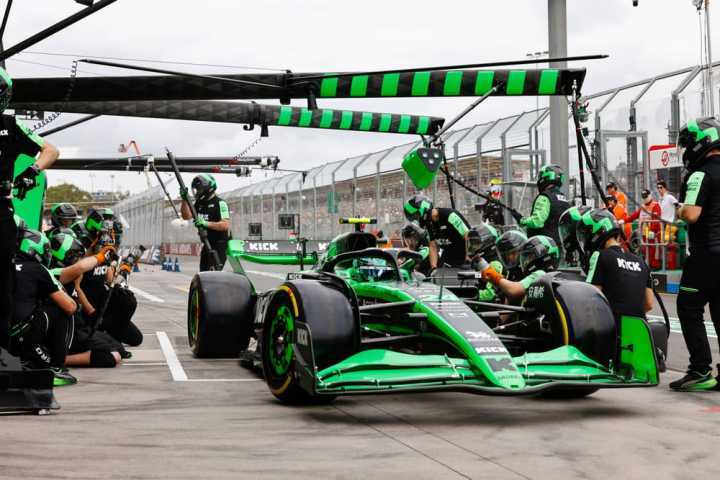 索伯索伯车队最显而易见的问题,是他们维修站的表现.