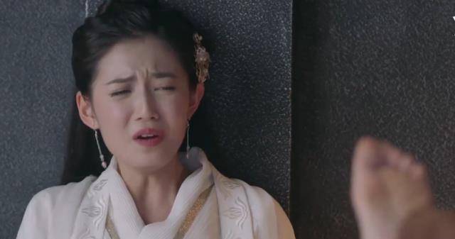 当陈钰琪被问戏中挠脚心是什么感受时她的回答让人感到意外