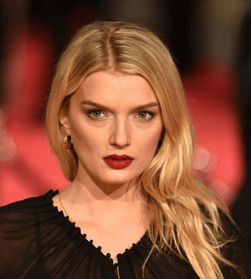 原创致命尤物丽丽唐纳森维密超模的绝美写真身材与魅力背后的秘密