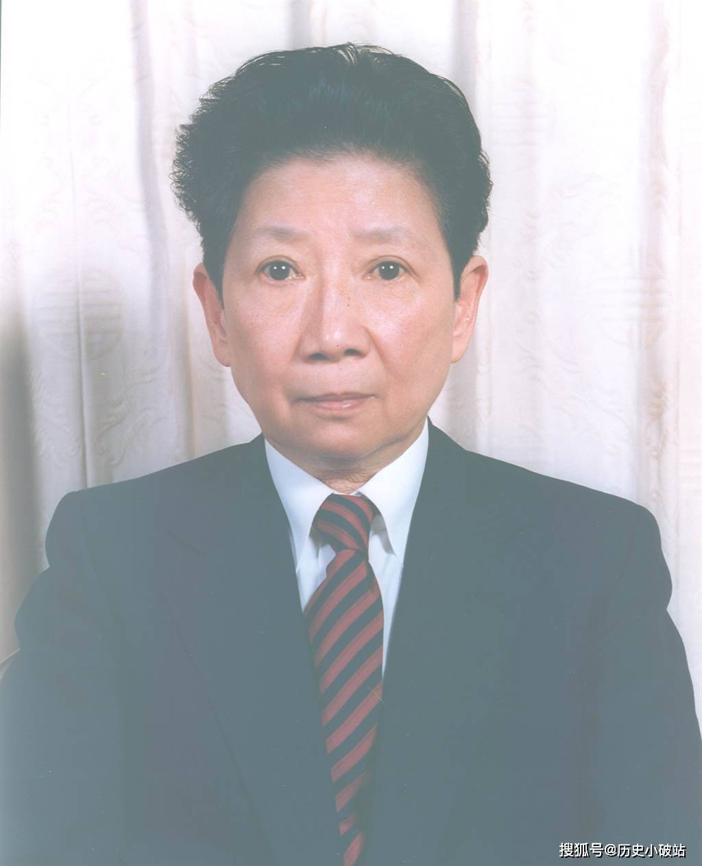 人称"混世魔女",是蒋介石眼中最束手无策的官二代_孔令伟_宋美龄_小姐