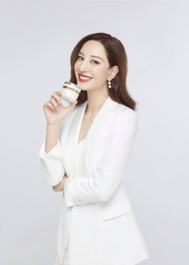 戳进来看着他们的脸,我就觉得人生又美好了_肌肤_sisley_姚晨