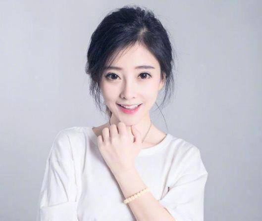 原创东方跨年力挺三首歌表现完美直播7年转型她的实力不简单