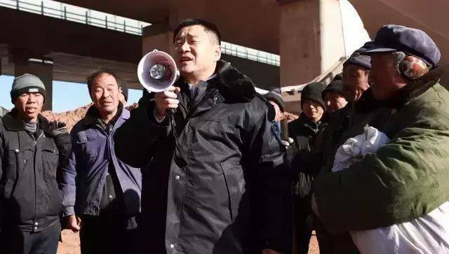 低调的他,终于创造了历史_王景春_表演_电影节