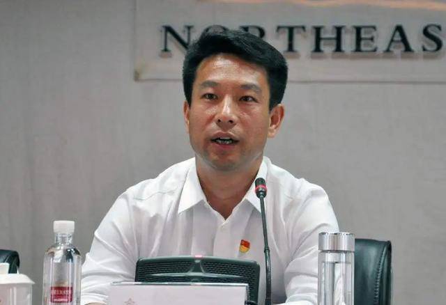 辽宁神秘富豪拿6亿给员工发年终奖自称是工人的儿子