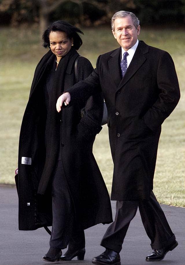 美国三任女国务卿:奥尔布赖特,赖斯和希拉里,婚姻生活一言难尽_小布什