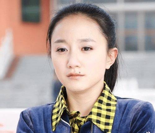 原创凭一颗痣成名是黄轩的初恋女友如今点掉痣后成这样