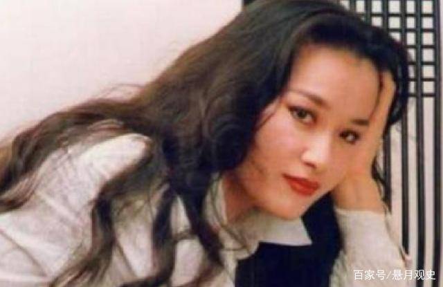 那个时候的索宝莉在东方歌舞团的演出中已经与牟玄甫合作了一些