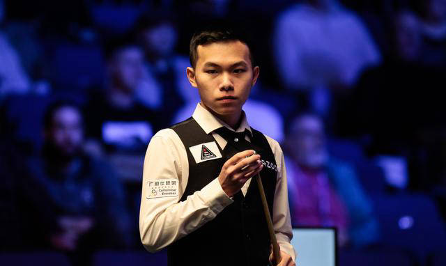 斯诺克世锦赛次轮拉开帷幕刘宏宇与贺国强竞逐最佳新秀邢子豪连胜之路