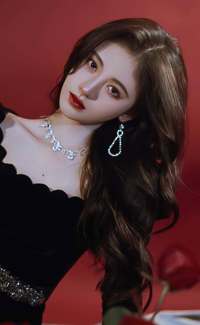 鞠婧祎擅长翻车的美女暴发户四千年美女的人设还能维持多久