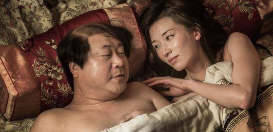 范伟周冬雨演夫妻影片取材真实故事网友调侃范德彪挺百搭啊