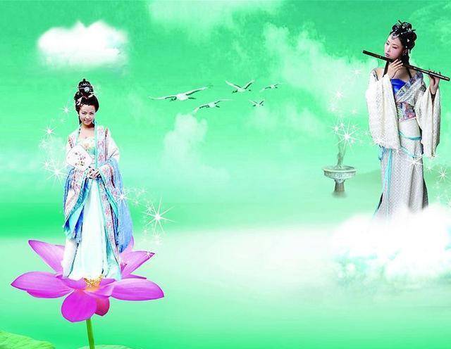 大约上午9:30左右,从老龙肋里面出来了一辆铜车,一匹白马驾着铜车,铜