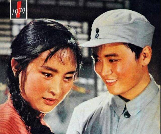 朵金花"之一张金玲,巅峰息影遭婚变,二婚嫁富商成画家_孩子_电影_母亲