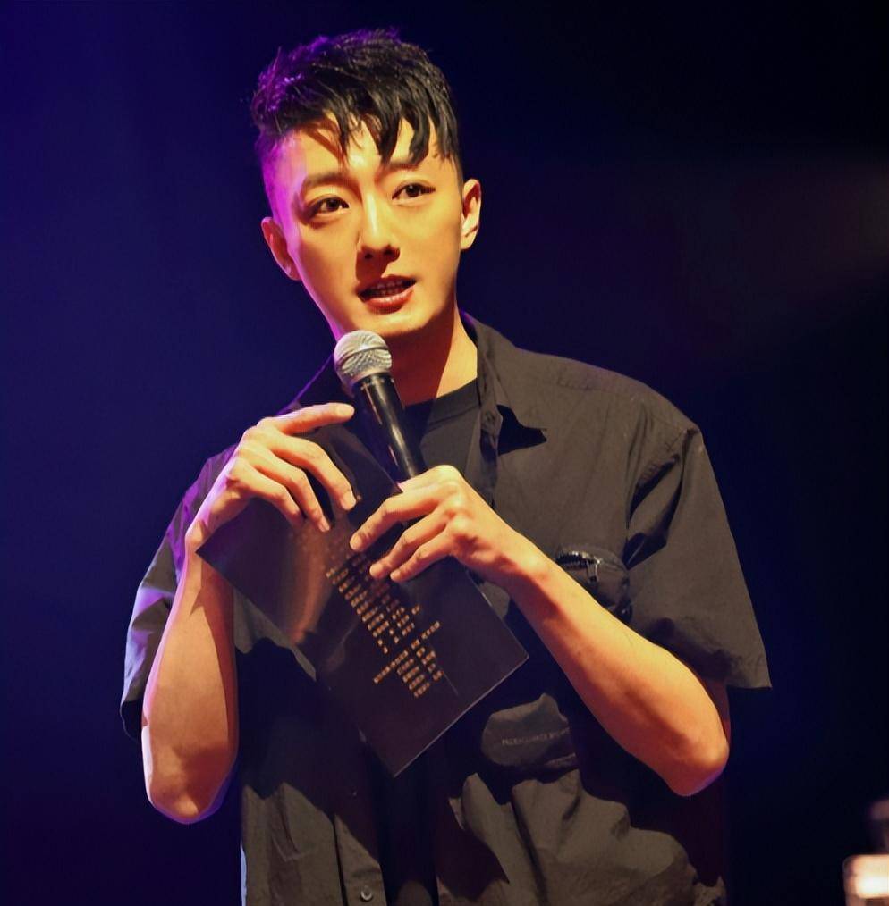 苏小玎的堕落是娱乐圈的悲哀