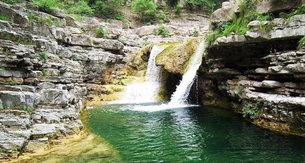 或许现在的蟒河风景区还不是什么知名的旅游景区,但是小编相信,随着