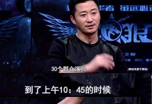原创战狼300一天找群演却被高温晒晕5个吴京老丈人拿起戏服直接上
