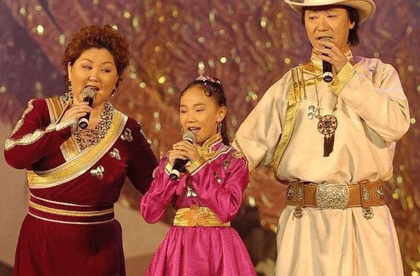 吉祥三宝现状父亲早已去世女儿远嫁韩国生子母亲孤独一人