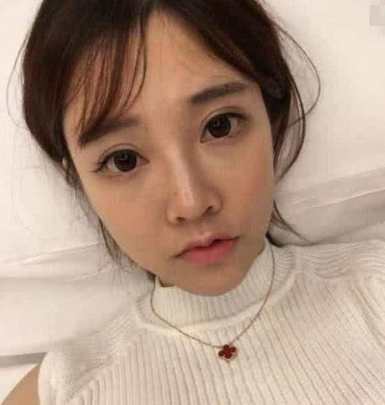原创冯提莫看看我卸妆鞠婧祎你再看看我卸妆两人差距一目了然