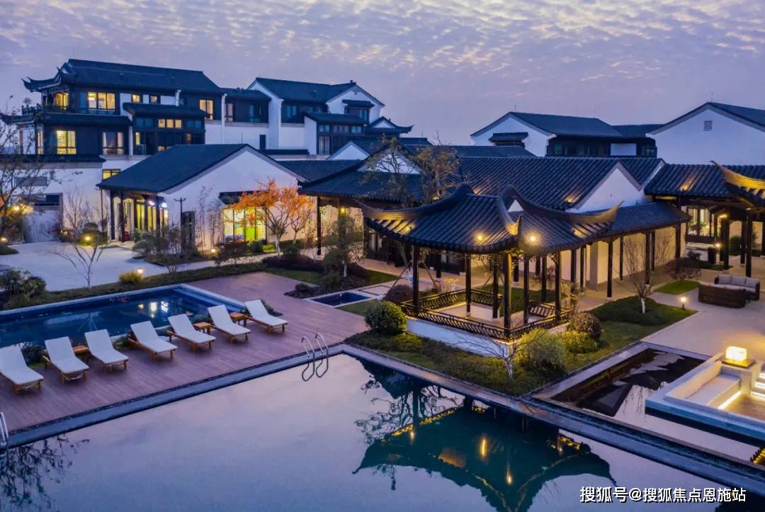 78小镇实景图合肥·桃李春风一层户型,以几乎1:1的庭院比,将天光与