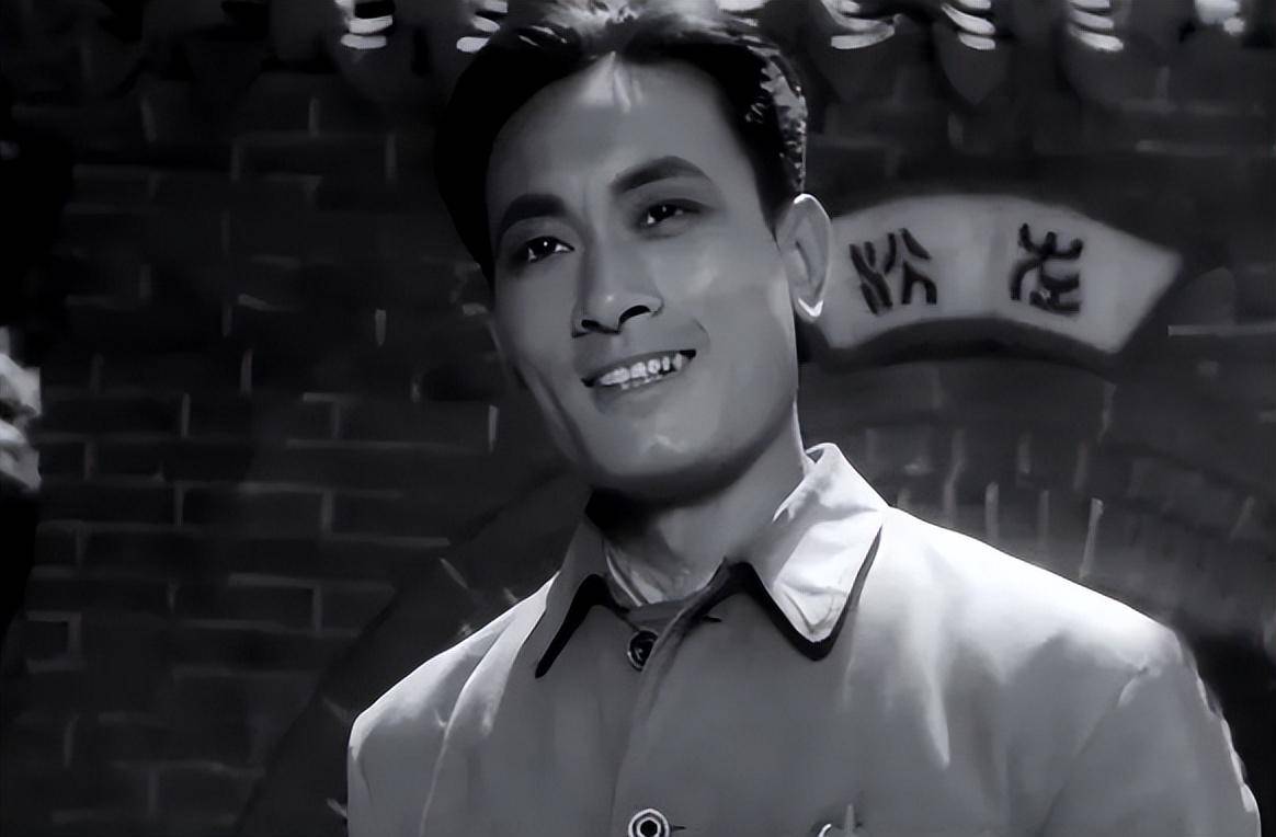 是《烈火中永生》中的"彭松涛",是《战火中的青春》中的"雷振林",他是