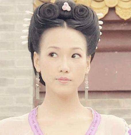 至尊红颜》反派走红,今一人退圈做公益,一人无戏可拍_生活_事情_扮演